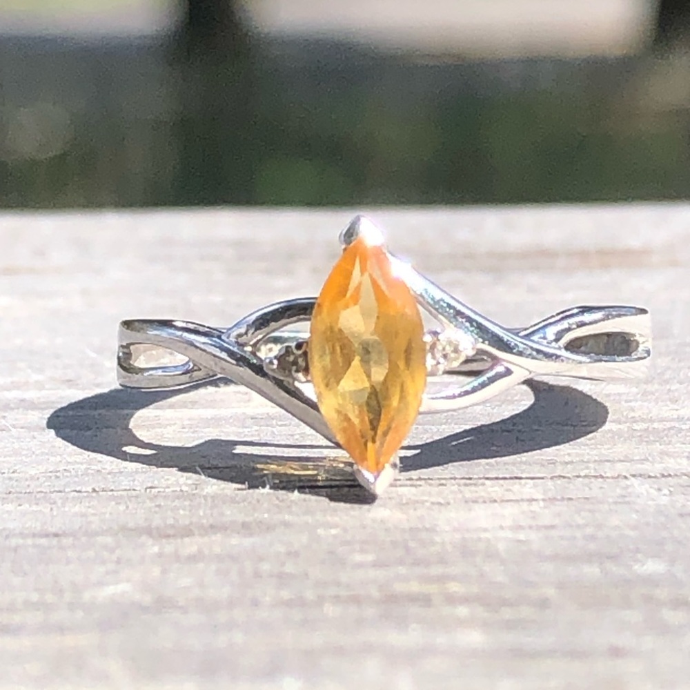 10k white gold citrine ring